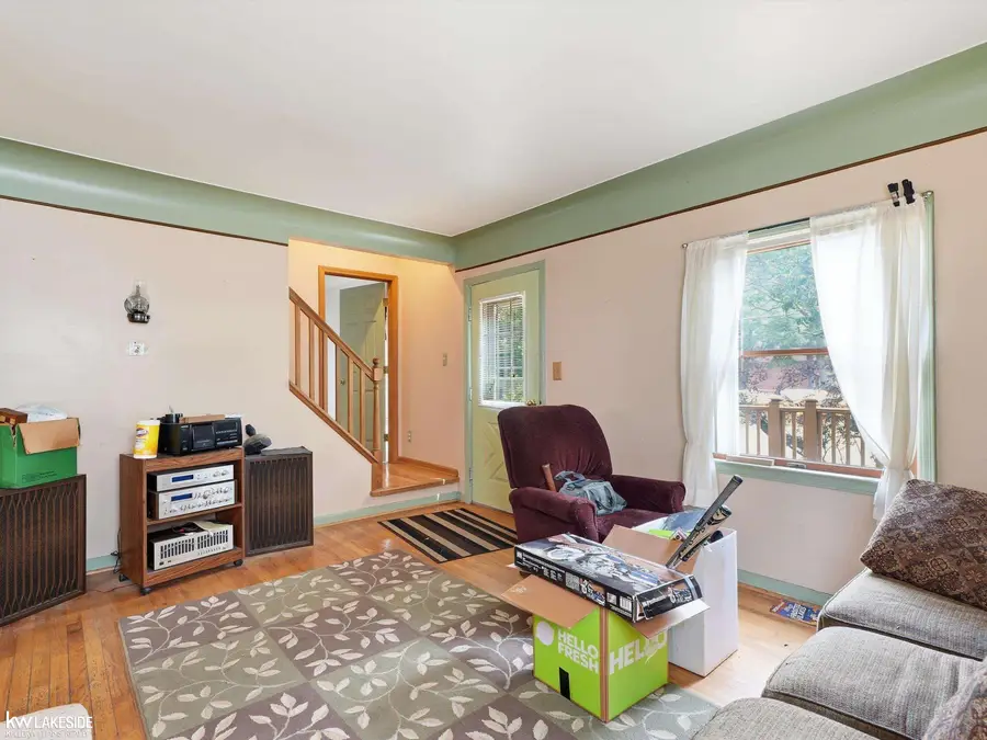 19039 Deering, Livonia, MI 48152 - #3