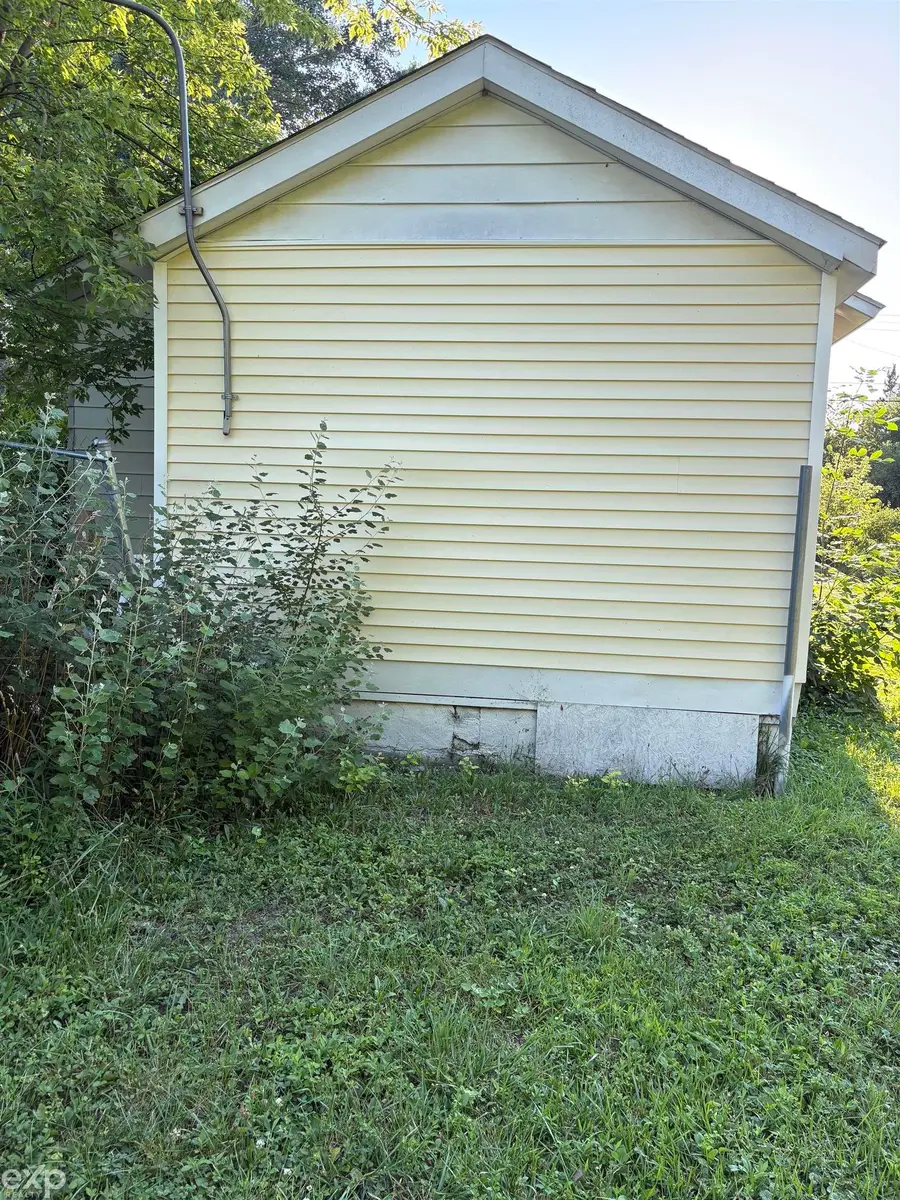 2414 Hazelwood, Saginaw, MI 48601 - #3
