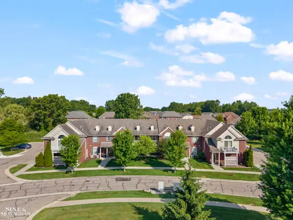 29981 Fox Run, Warren, MI 48092