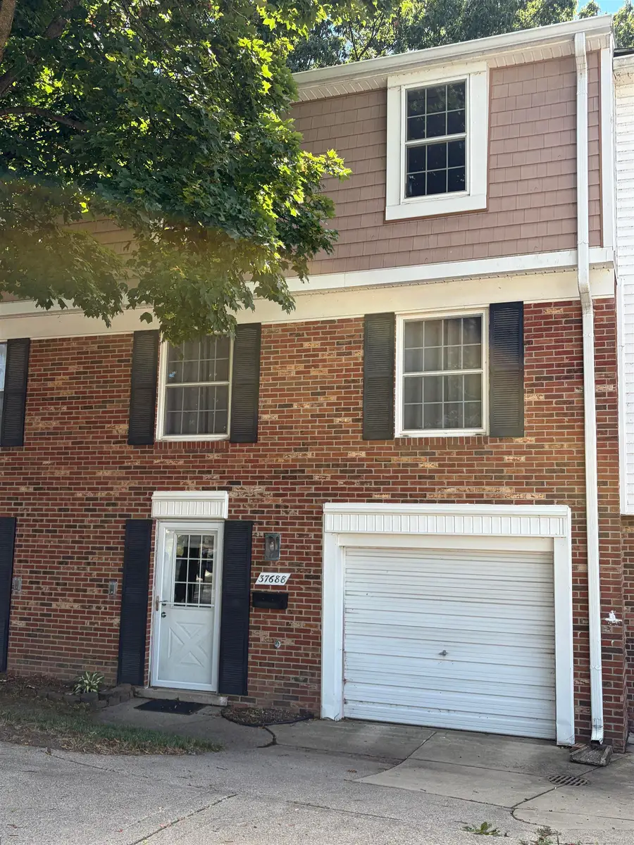 37688 Charter Oaks BLVD, Clinton Township, MI 48036 - #3