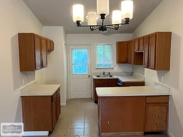 22173 Glenwood ST, Clinton Township, MI 48035 - #3