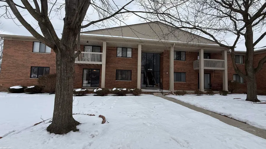 42188 Todd Mark LN, Clinton, MI 48038 - #2