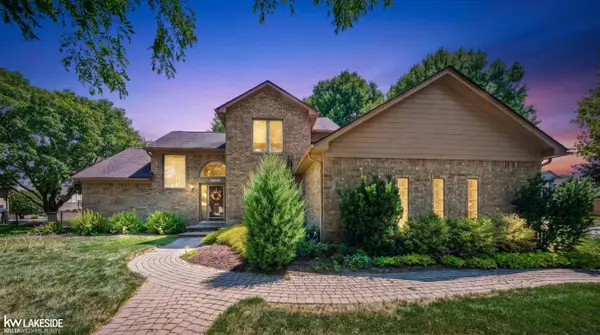 4418 Bayleaf DR, SterlingHeights, MI 48314