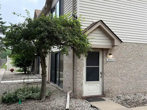 38573 Wellington, ClintonTownship, MI 48036