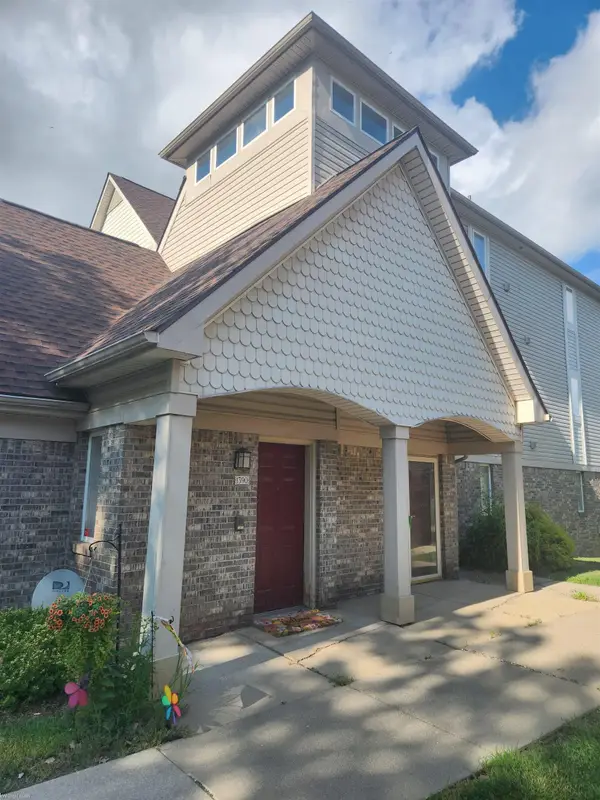 1390 Constance DR, Pontiac, MI 48340