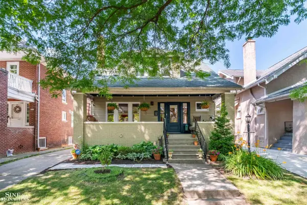 1025 Beaconsfield AVE, GrossePointePark, MI 48230