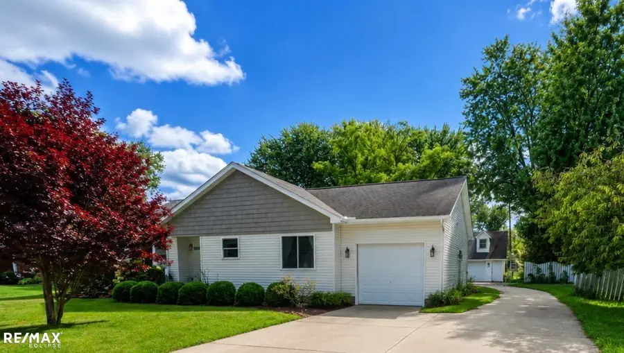 51571 BEDFORD ST, New Baltimore, MI 48047 - #3