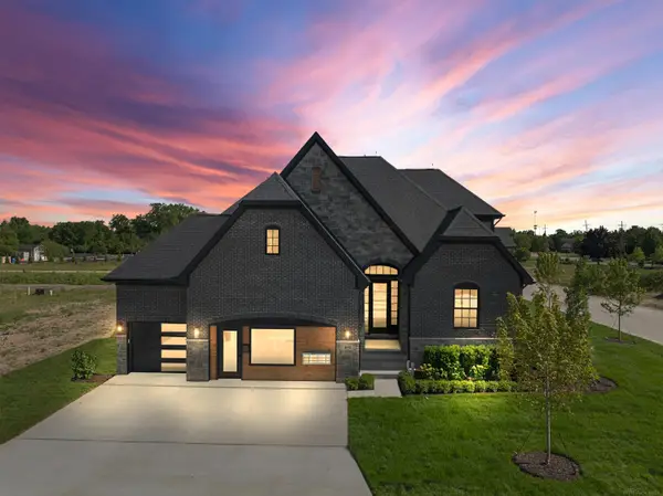 4107 Blossom DR, SterlingHeights, MI 48314