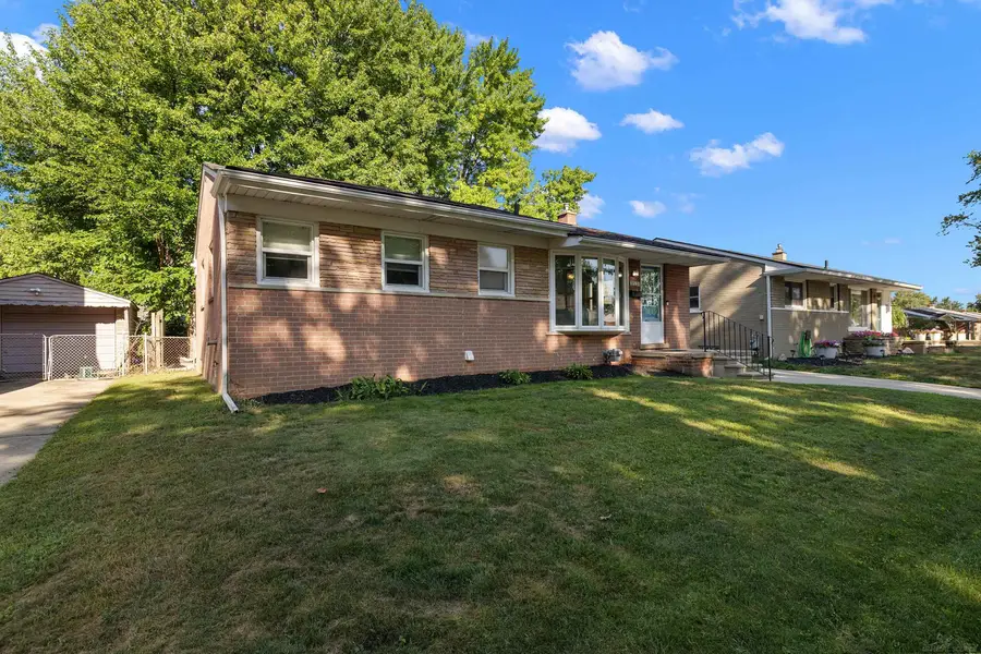 28225 Delton ST, Madison Heights, MI 48071 - #3