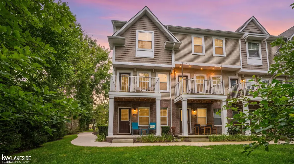 3327 Parkways BLVD, Auburn Hills, MI 48326 - #1