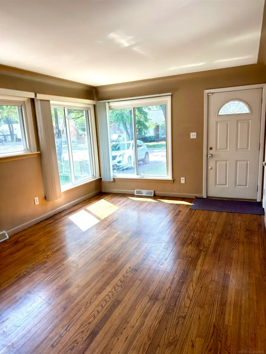 994 VOORHEIS Road ST, Waterford, MI 48328 - #3