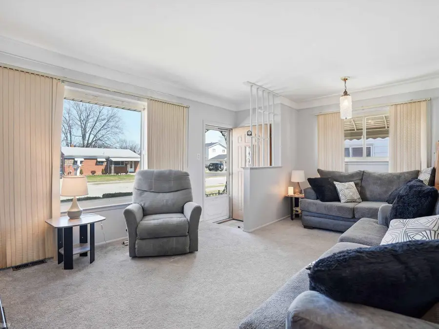 21612 Bon Brae ST, Saint Clair Shores, MI 48081 - #3
