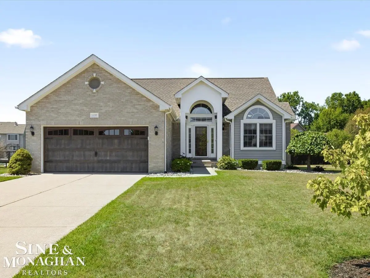 4118 Aspen Cir CIR, Burton, MI 48439 - #1