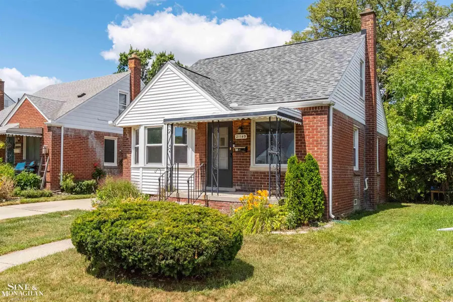 21149 Sunnydale ST, Saint Clair Shores, MI 48081 - #2