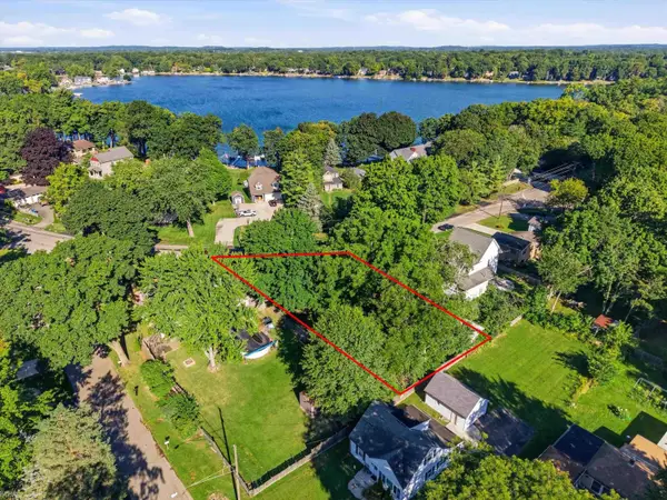 0 Covert RD, Waterford, MI 48328