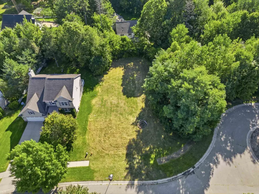 5 Donna CT, Waterford, MI 48329 - #3