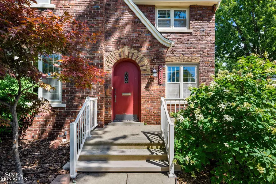 818 Cadieux RD, Grosse Pointe, MI 48230 - #2
