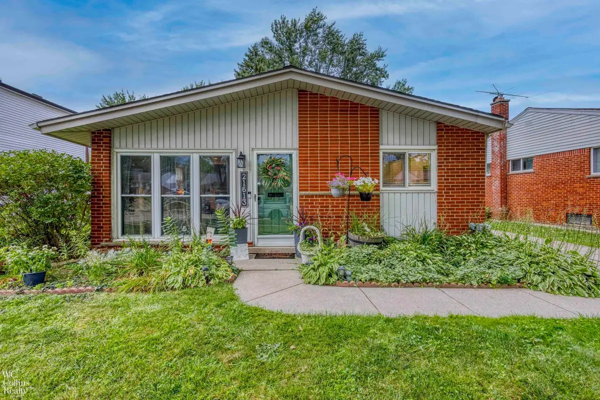 21613 Parkway ST, Saint Clair Shores, MI 48082 - #1