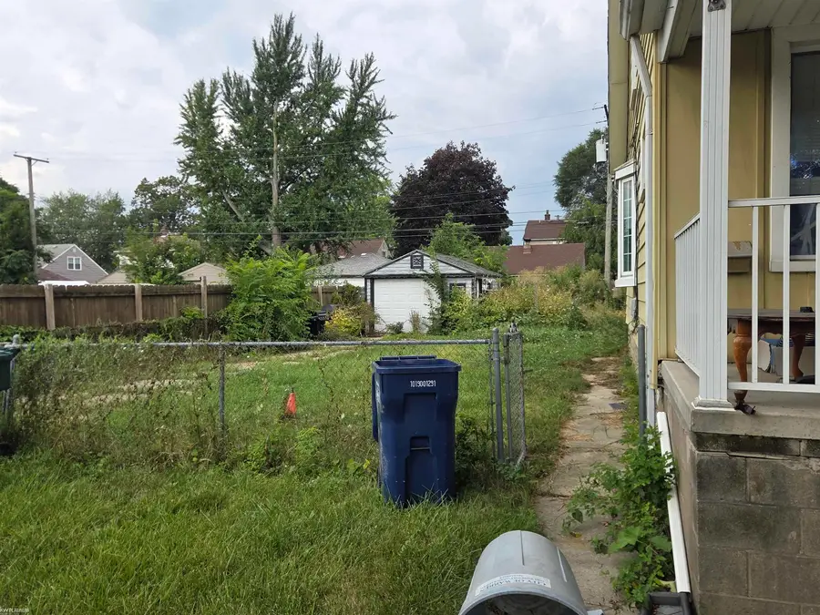1404 Grant AVE, Lincoln Park, MI 48146 - #3