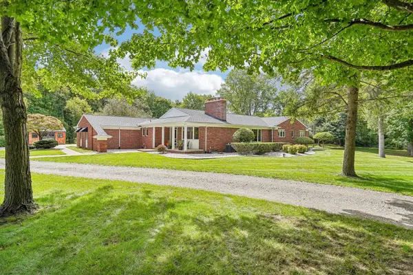 890 E Romeo Rd, Oakland, MI 48363