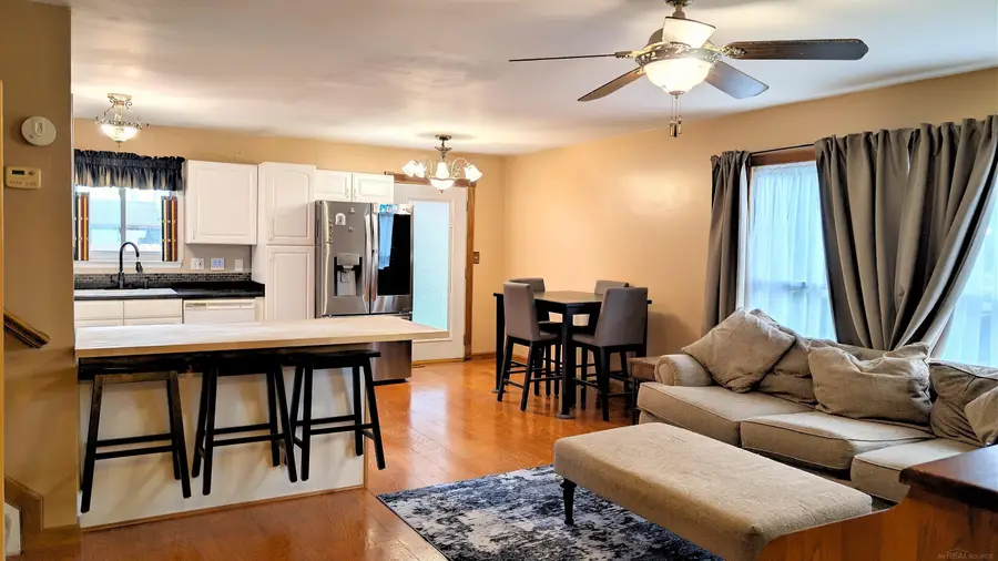 1826 Windingway DR, Wixom, MI 48393 - #2