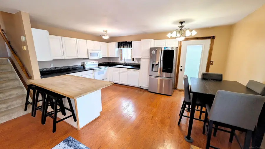 1826 Windingway DR, Wixom, MI 48393 - #3