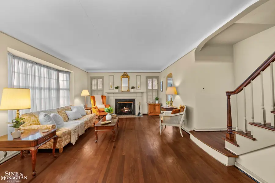 470 Allard RD, Grosse Pointe Farms, MI 48236 - #2