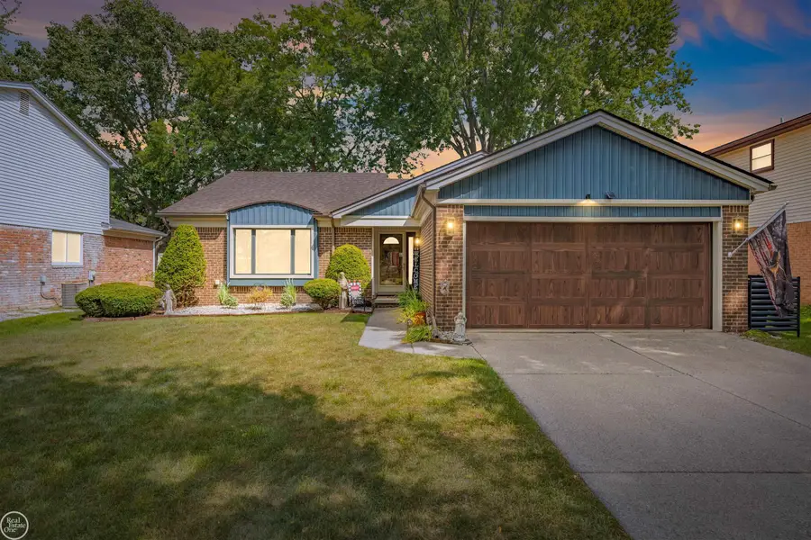 40142 Capitol DR, Sterling Heights, MI 48313 - #2