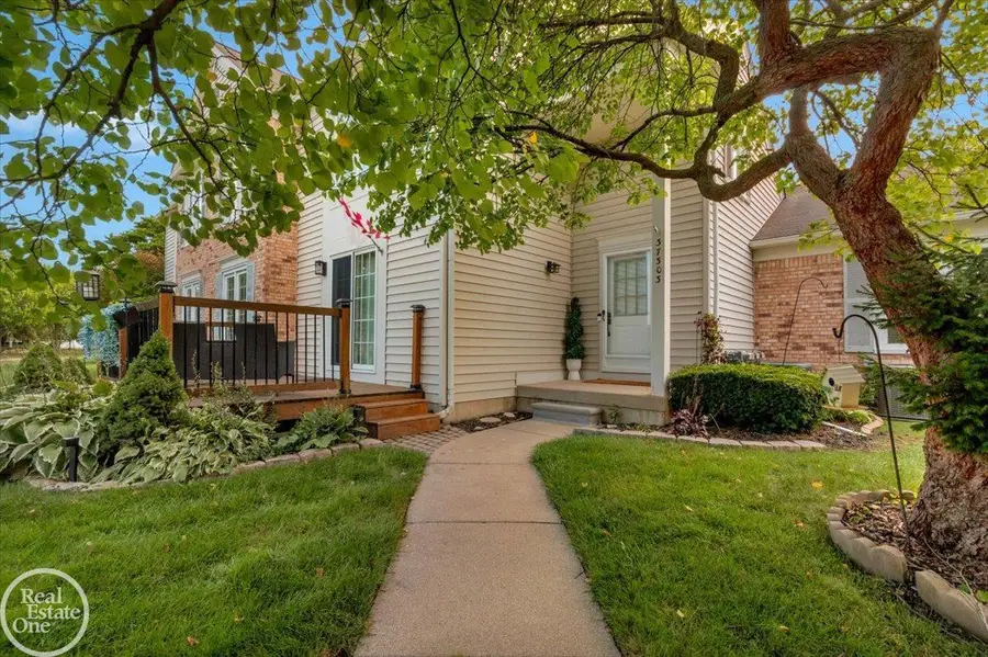 37303 Stonegate CIR, Clinton Township, MI 48036 - #3