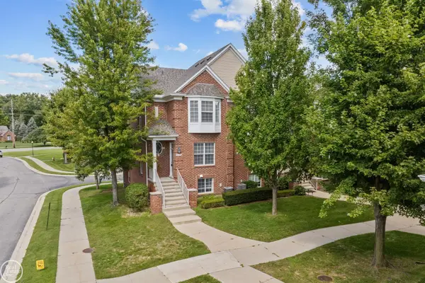 6013 Windemere LN, Utica, MI 48316