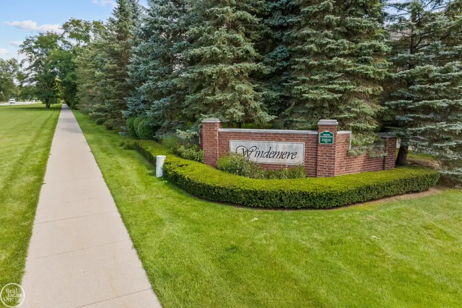 6013 Windemere LN, Utica, MI 48316 - #2