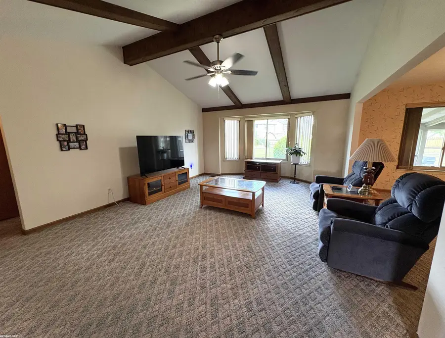 48150 Virginia CT, Macomb, MI 48044 - #2