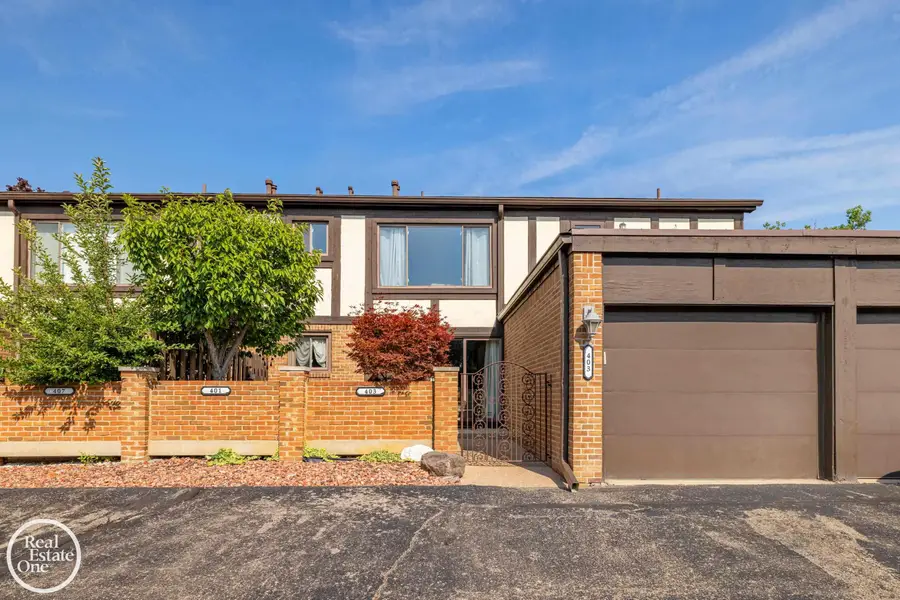 403 Country Club DR, Saint Clair Shores, MI 48082 - #3