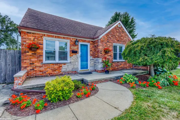 22712 Liberty ST, StClairShores, MI 48080