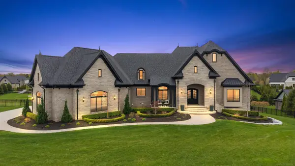 61573 Cotswold, Washington, MI 48094