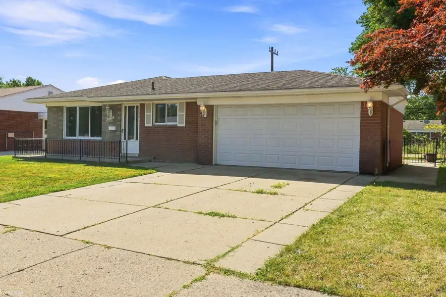 16878 Grettel AVE, Fraser, MI 48026 - #3