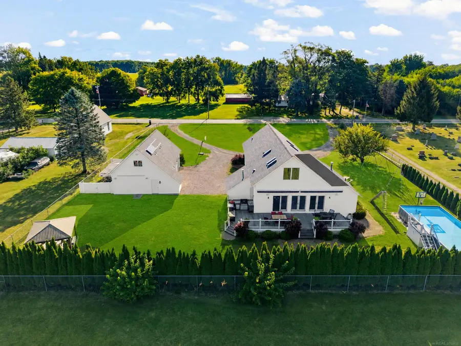 59441 Romeo Plank RD, Ray, MI 48096 - #2