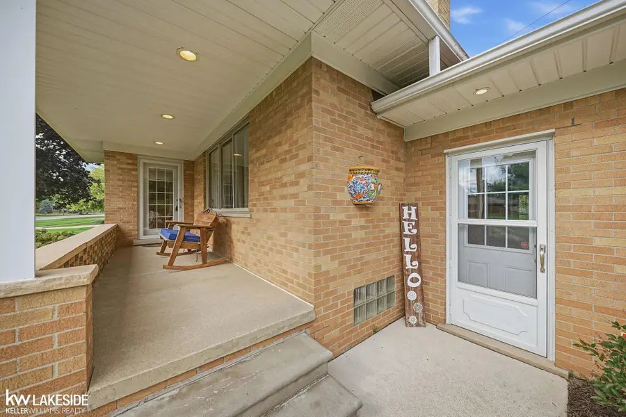 51822 Shelby RD, Shelby, MI 48316 - #2