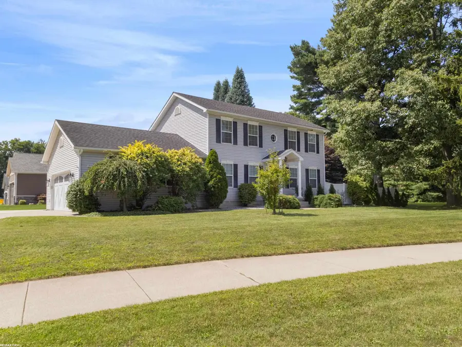 53053 Washington ST, New Baltimore, MI 48047 - #2