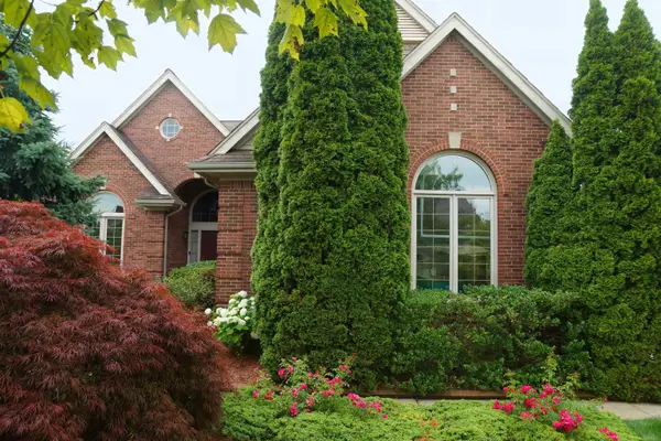 45875 Fountain View DR, Canton, MI 48188