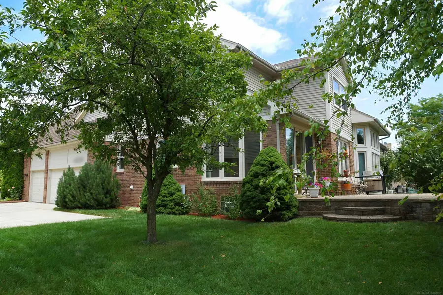 45875 Fountain View DR, Canton, MI 48188 - #3