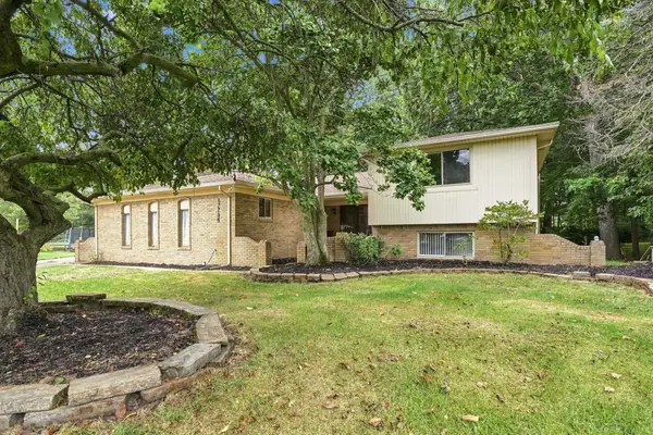 47795 Anna, Utica, MI 48315