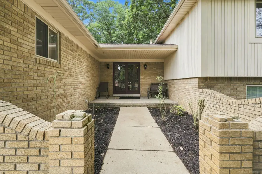 47795 Anna, Utica, MI 48315 - #3