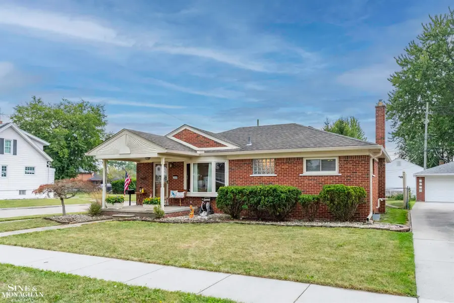 22928 Lincoln RD, Saint Clair Shores, MI 48082 - #2