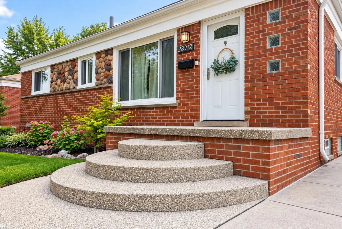 28912 Joan ST, Saint Clair Shores, MI 48081 - #1