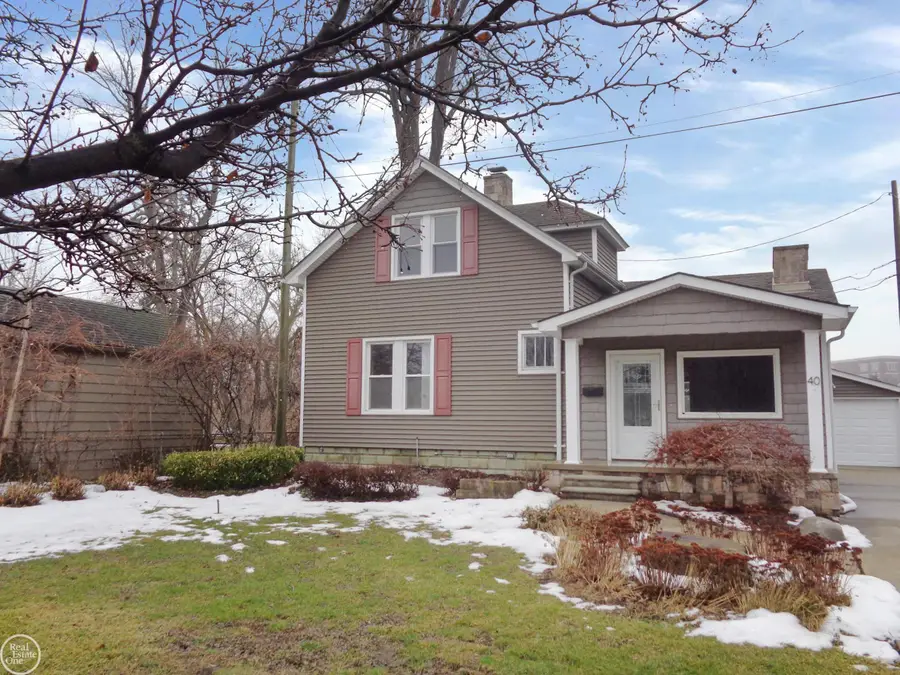 40 Riverside DR, Mount Clemens, MI 48043 - #2