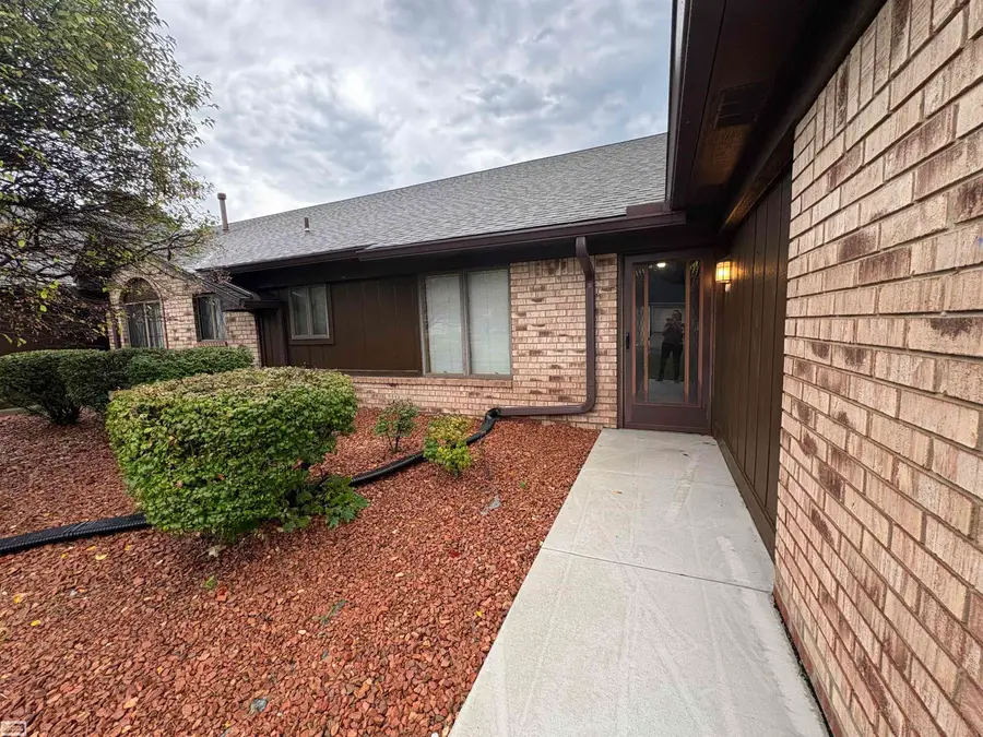 20349 Palm Meadow Dr DR, Clinton Township, MI 48036 - #3