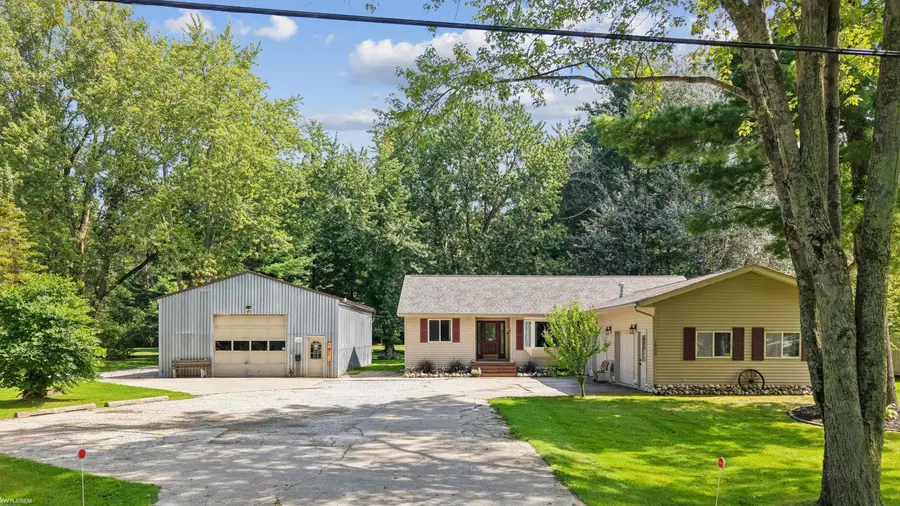 1902 Maple RD, Kimball, MI 48074 - #2