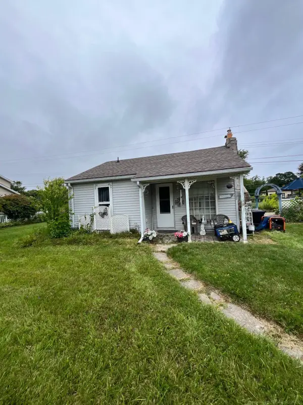 7343 Kilkare RD, Lexington, MI 48450