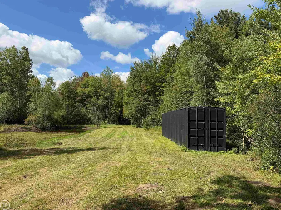 1273 Sturdvant RD, Kimball, MI 48074 - #3